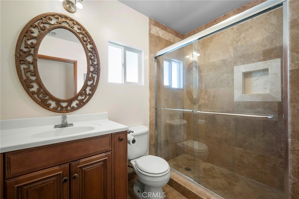 2225 E Glenoaks Boulevard - Photo 23