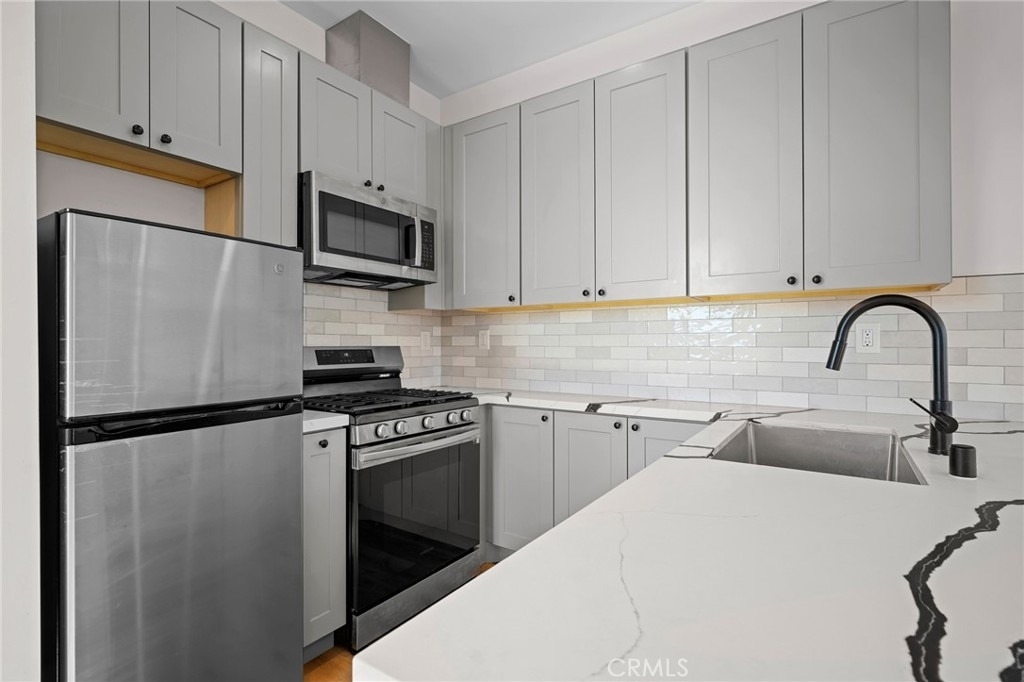 1823 Jackson Street - Photo 9