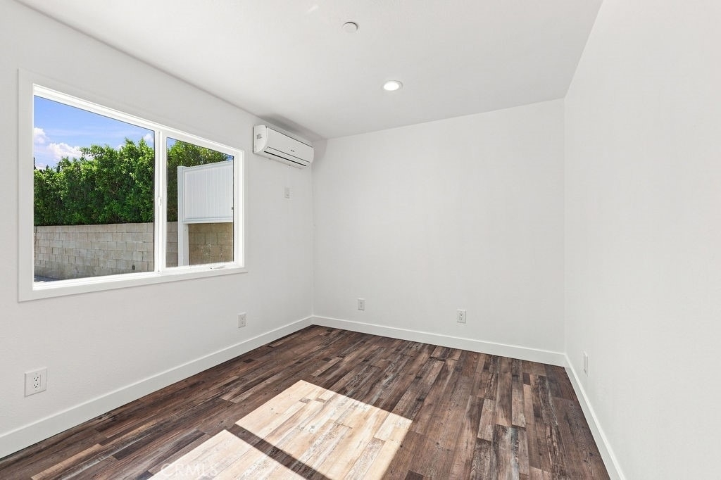 11919 Burton Street - Photo 3