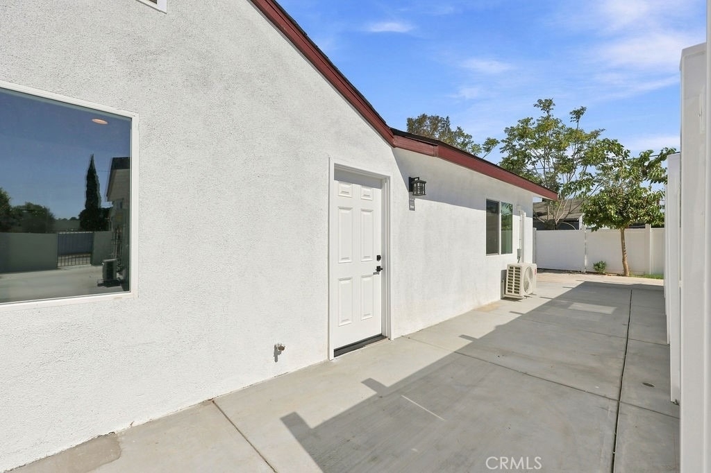 11919 Burton Street - Photo 0