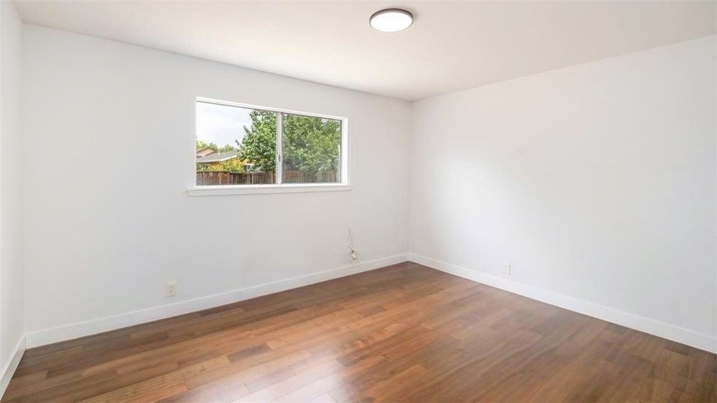665 Printy Avenue - Photo 12
