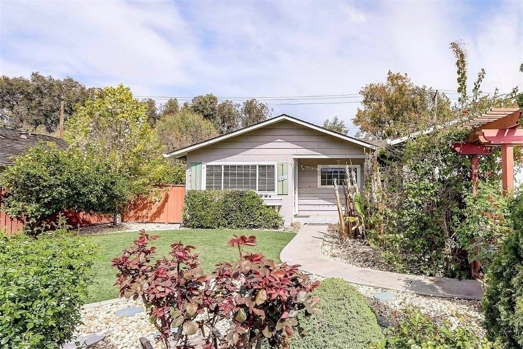 2385 Stanford Pl - Photo 1