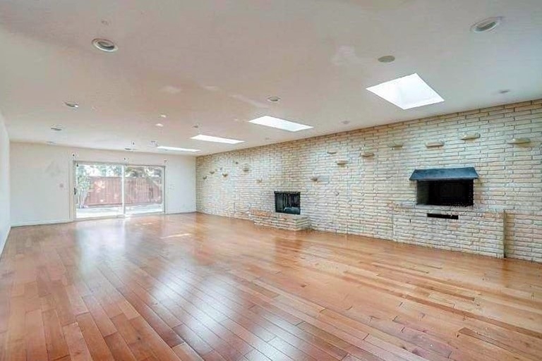 2385 Stanford Pl - Photo 2