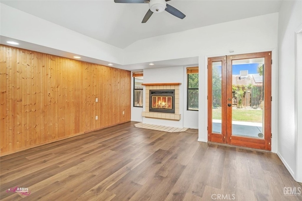 9708 White Oak Drive - Photo 7