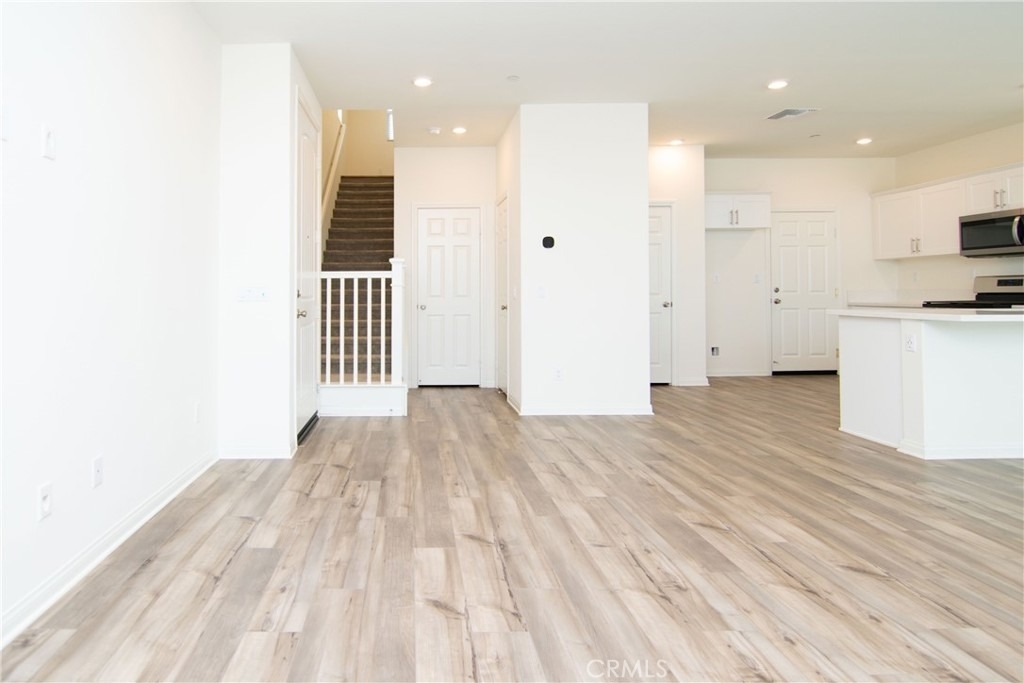 1592 Redwoods Drive - Photo 6
