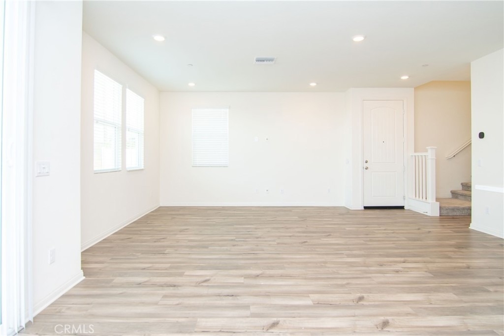 1592 Redwoods Drive - Photo 4