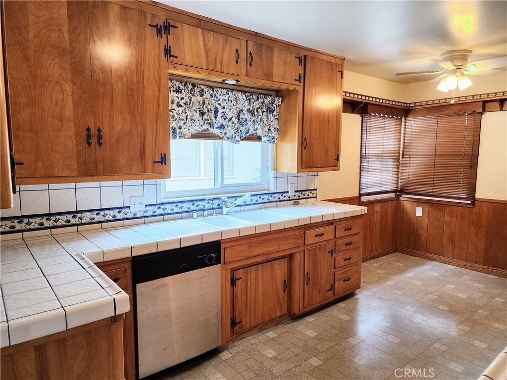 719 S Aldenville Avenue - Photo 22
