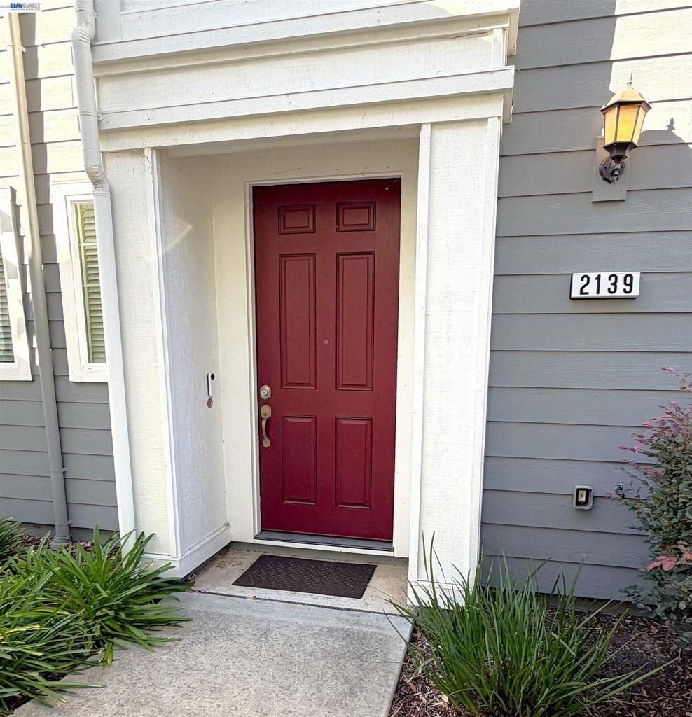 2139 Eva Street - Photo 2
