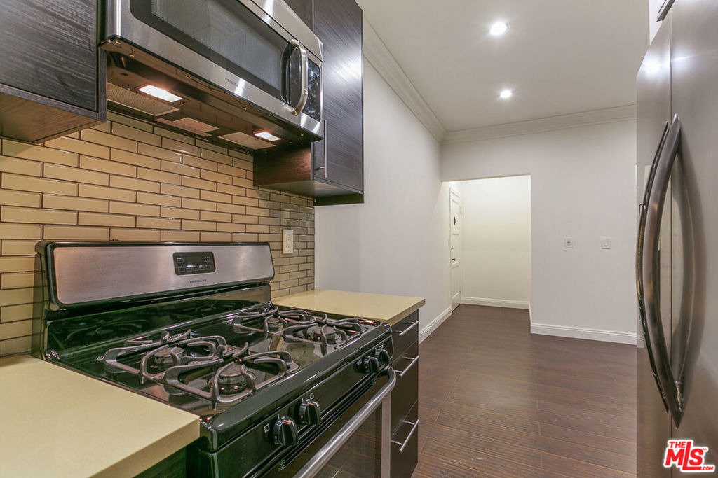 7223 Willoughby Avenue - Photo 7