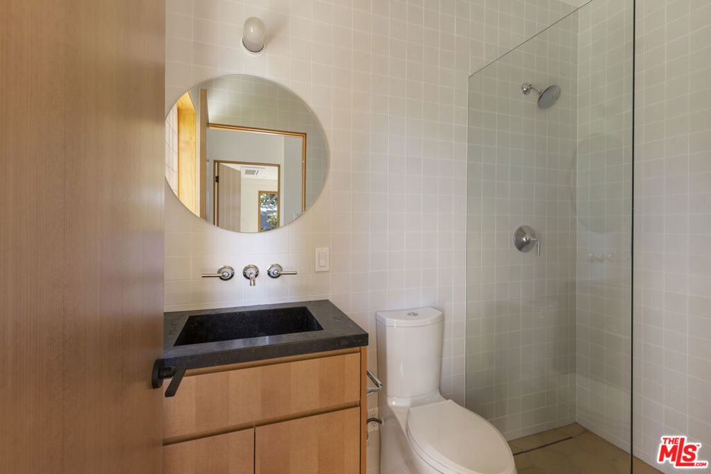 1619 1/2 N Benton Way - Photo 6
