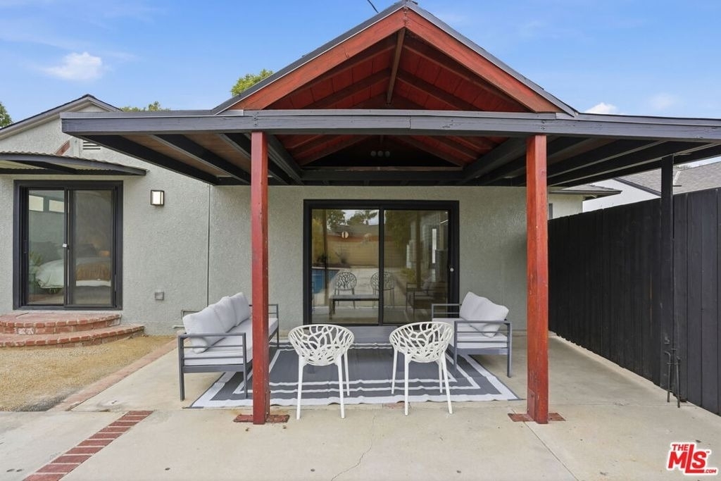 7530 Gaviota Avenue - Photo 10