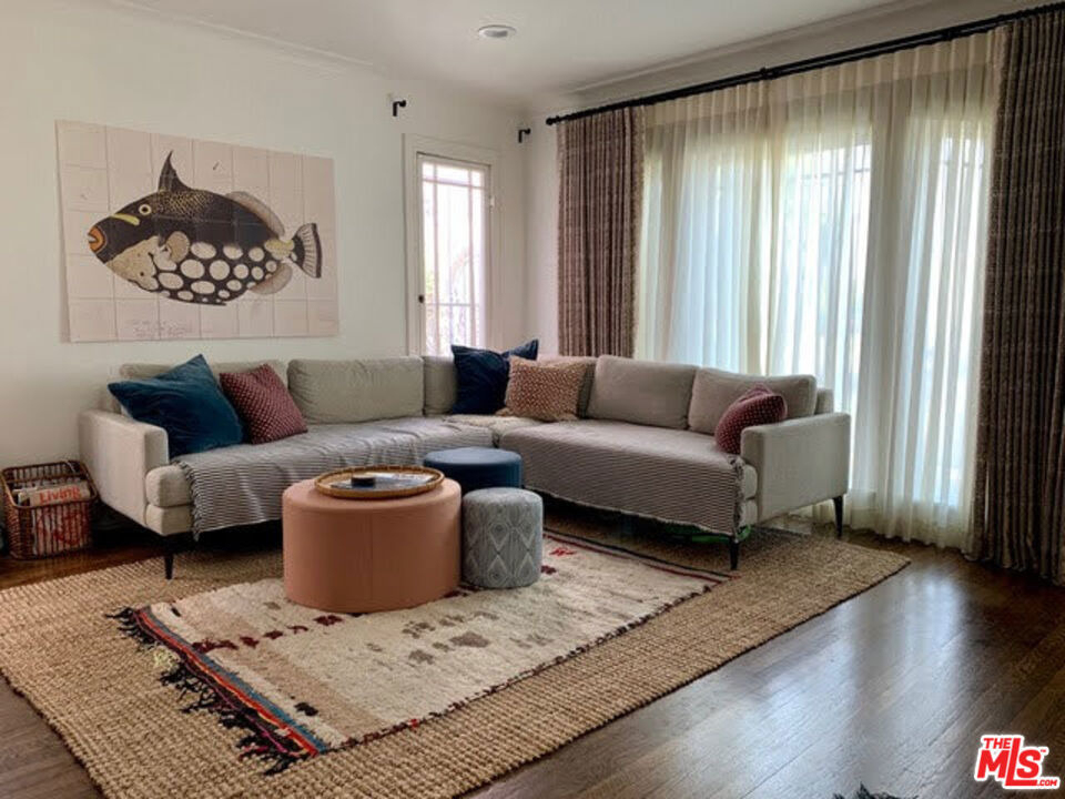 2905 Somerset Drive - Photo 3