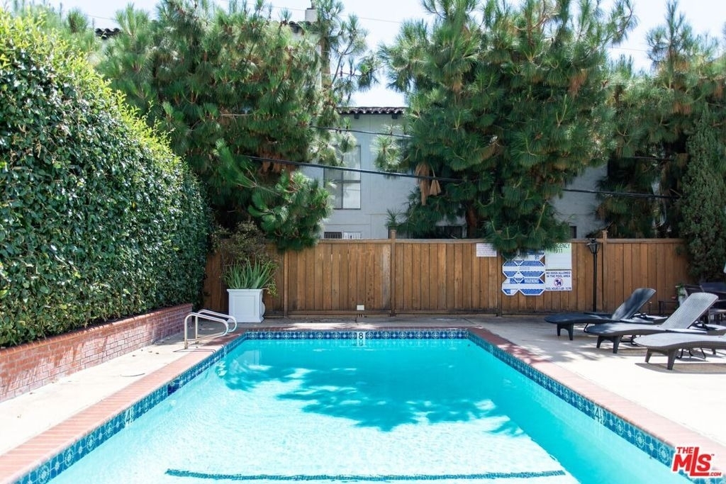 1222 N Olive Drive - Photo 21