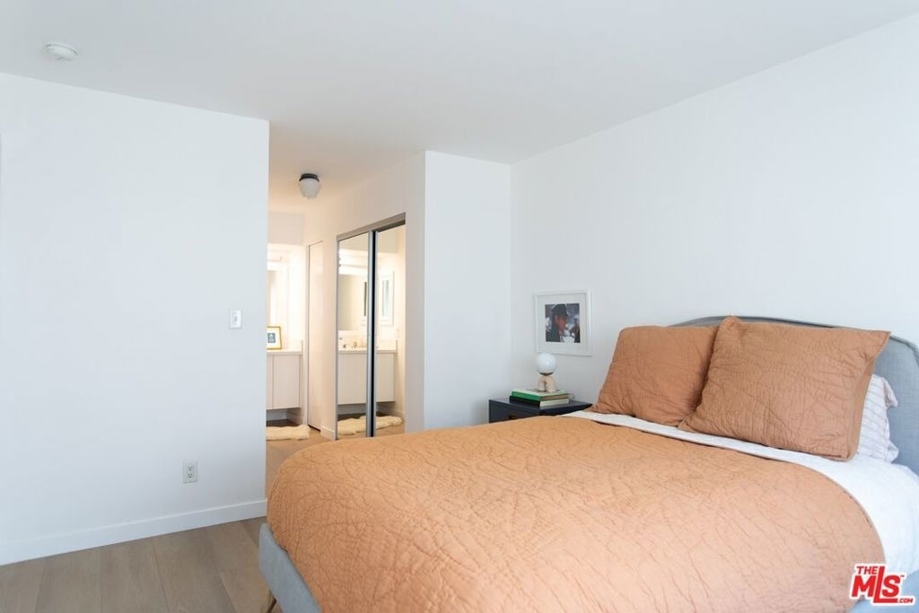 1222 N Olive Drive - Photo 12