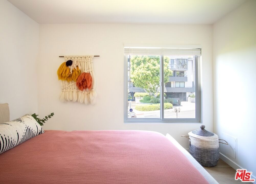 1222 N Olive Drive - Photo 18