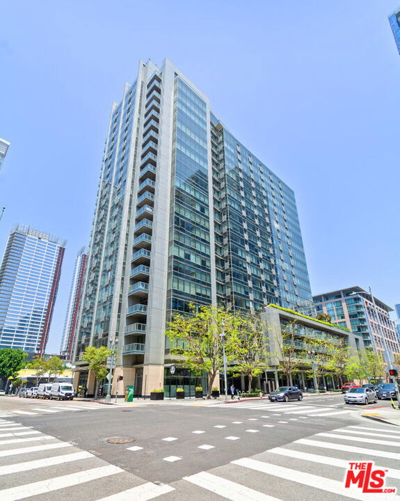 1155 S Grand Avenue - Photo 16