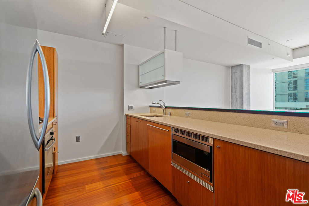 1155 S Grand Avenue - Photo 10