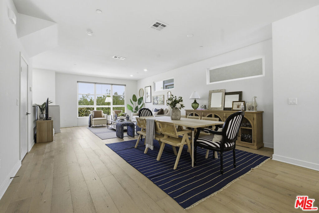 2700 E Chaucer Street - Photo 8