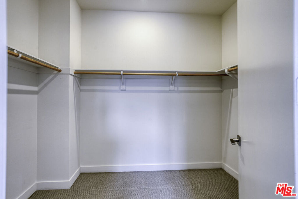 2700 E Chaucer Street - Photo 14