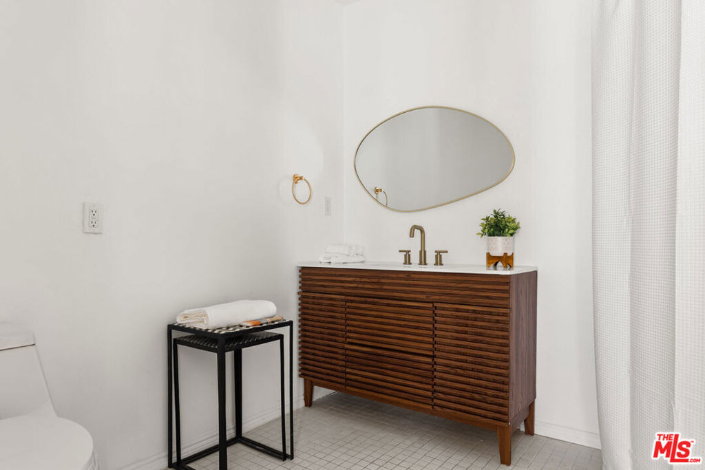 803 N Alfred Street - Photo 18