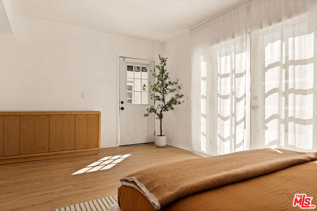 803 N Alfred Street - Photo 8