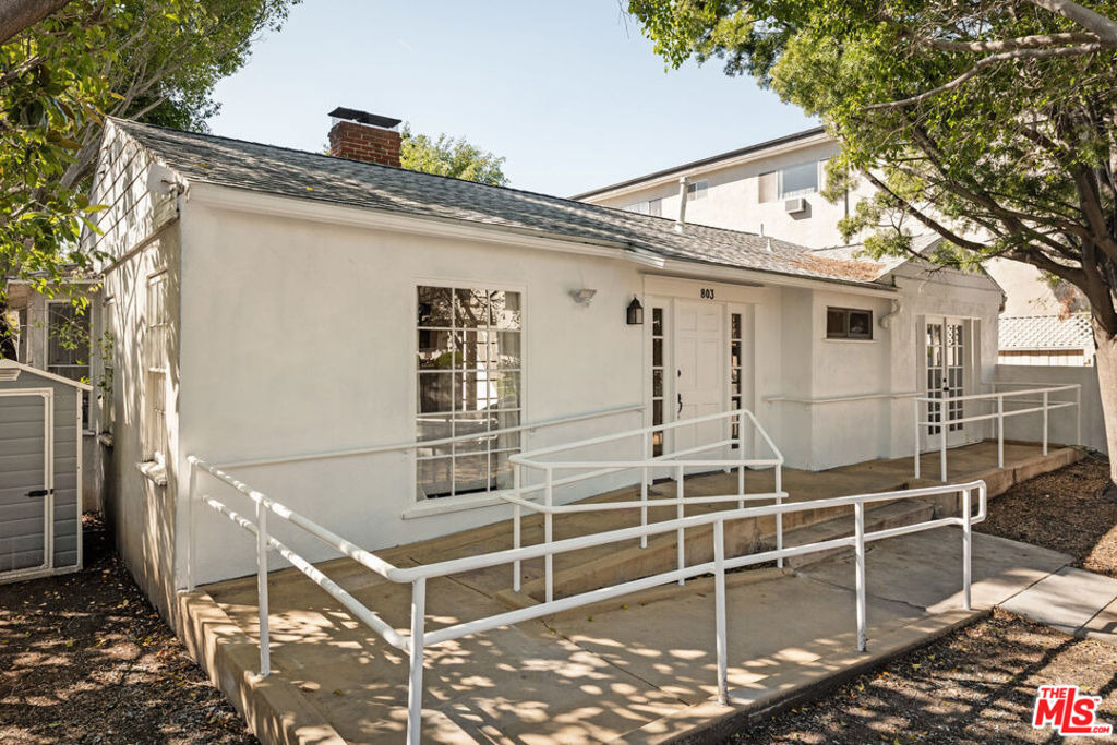 803 N Alfred Street - Photo 22