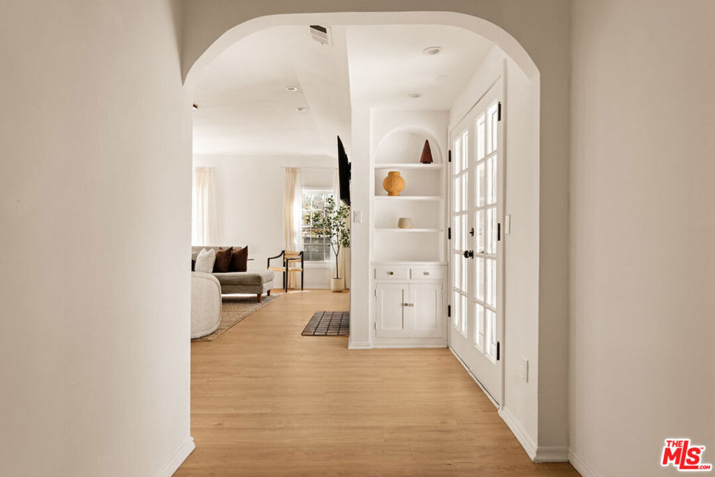 803 N Alfred Street - Photo 9