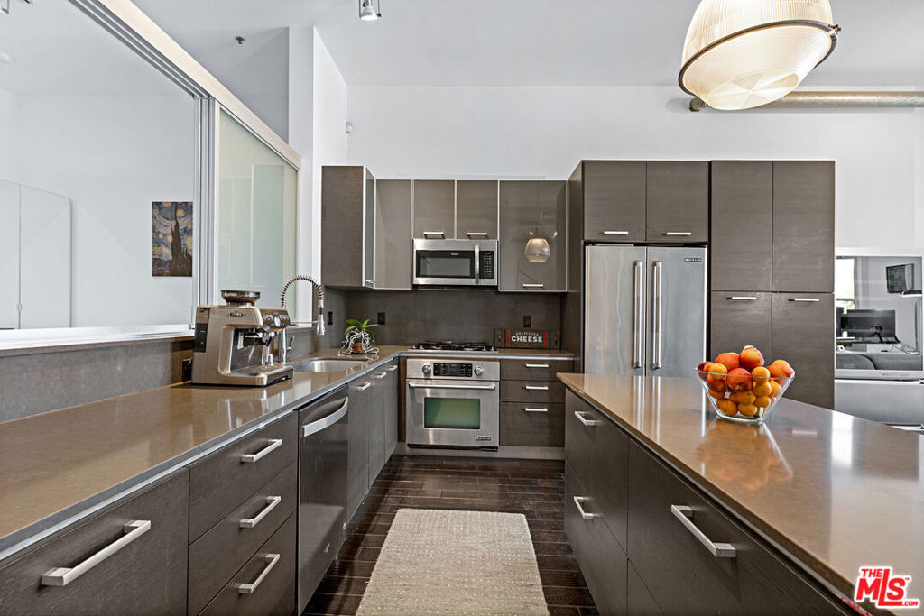 13320 Beach Avenue - Photo 6
