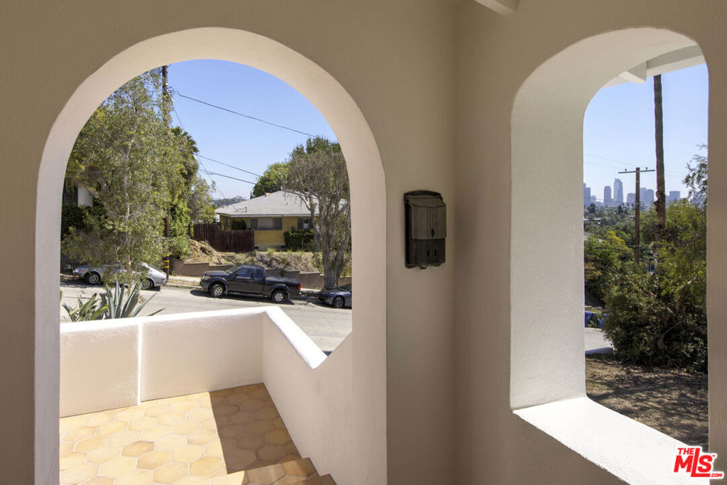 1619 N Benton Way - Photo 35