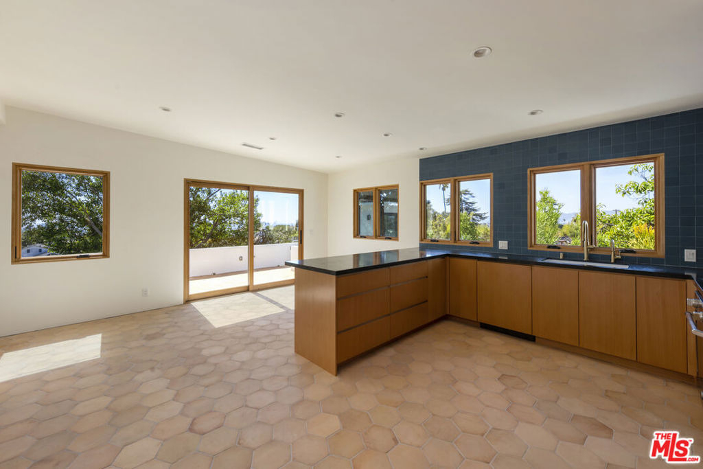 1619 N Benton Way - Photo 11