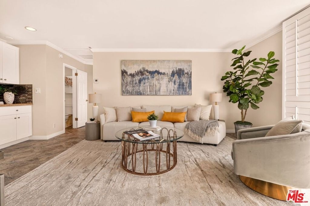 100 S Doheny Drive - Photo 4