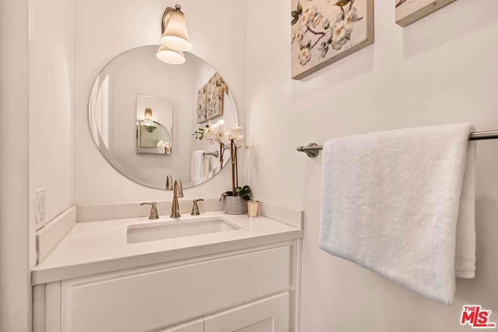 100 S Doheny Drive - Photo 11