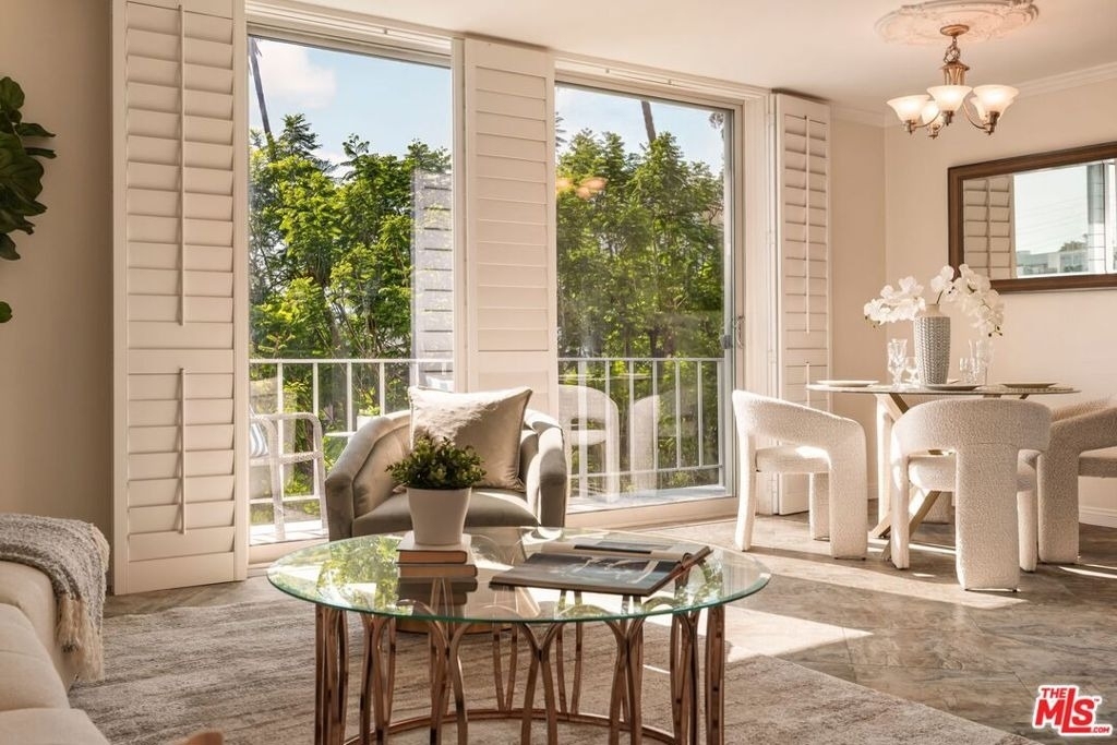 100 S Doheny Drive - Photo 22