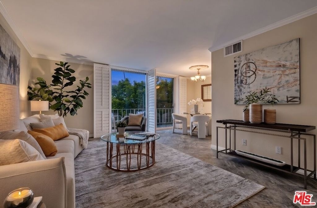 100 S Doheny Drive - Photo 6
