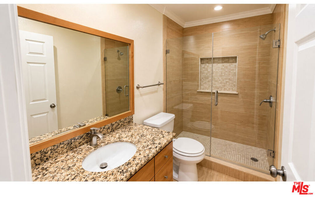 15141 Burbank Boulevard - Photo 8