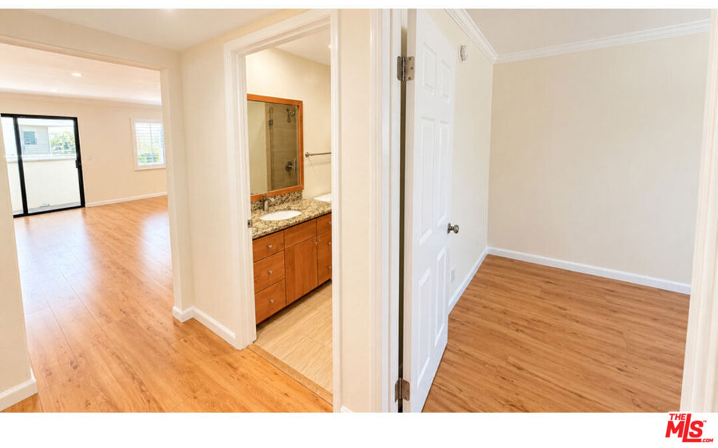 15141 Burbank Boulevard - Photo 5