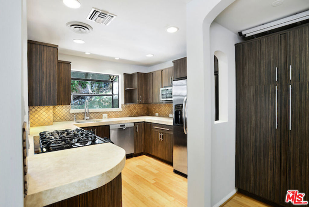 2326 Canyon Drive - Photo 6