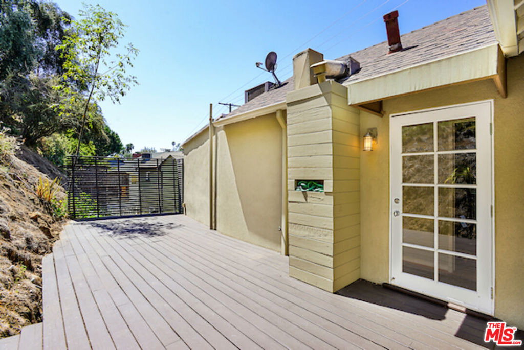 2326 Canyon Drive - Photo 18