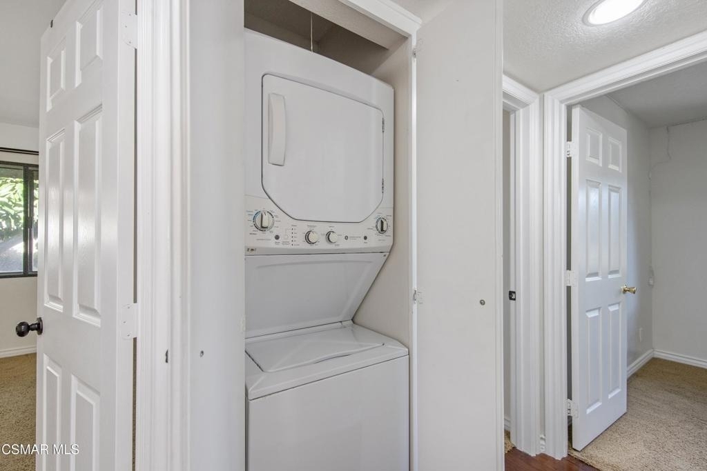 2860 Instone Court - Photo 25