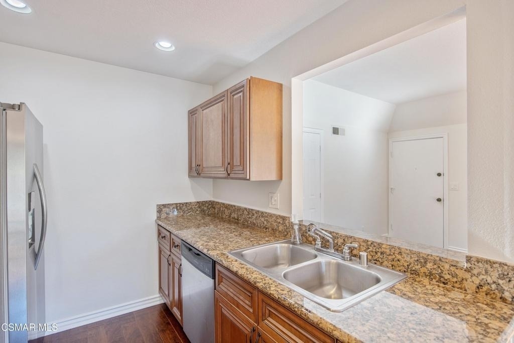2860 Instone Court - Photo 20