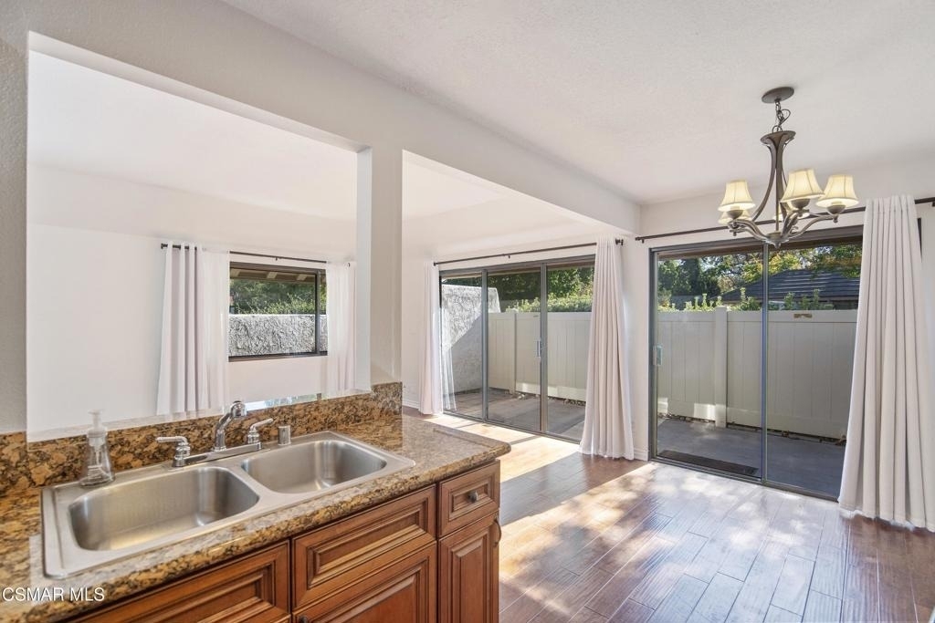 2860 Instone Court - Photo 9