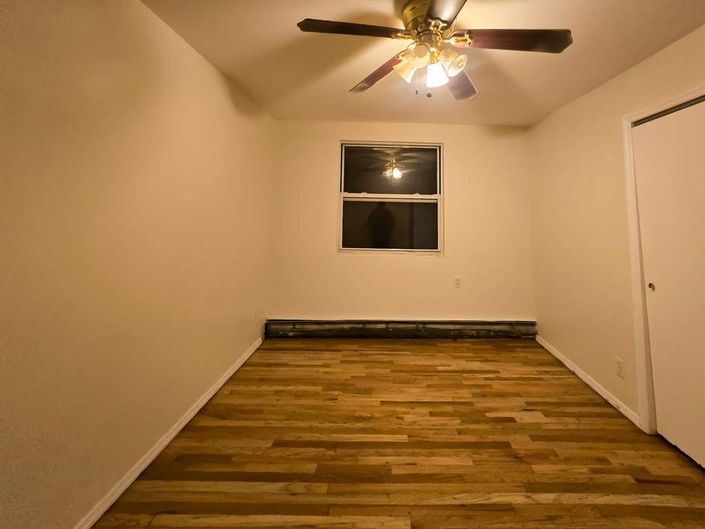 439 East 21st Street - Photo 10