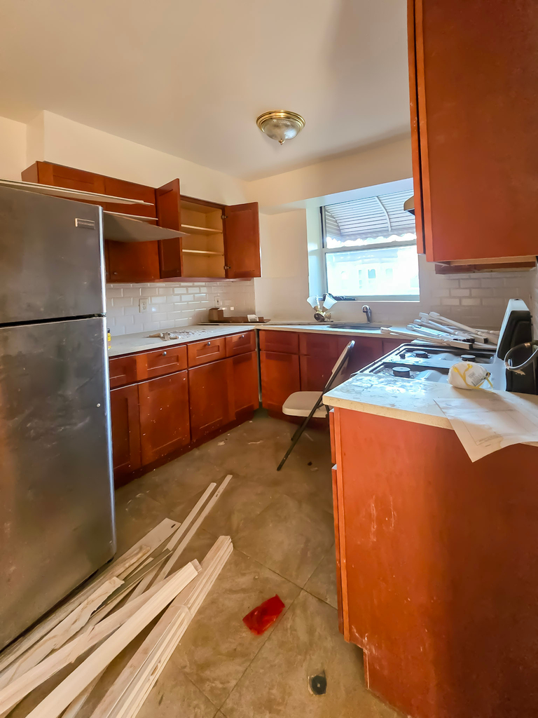 439 East 21st Street - Photo 6