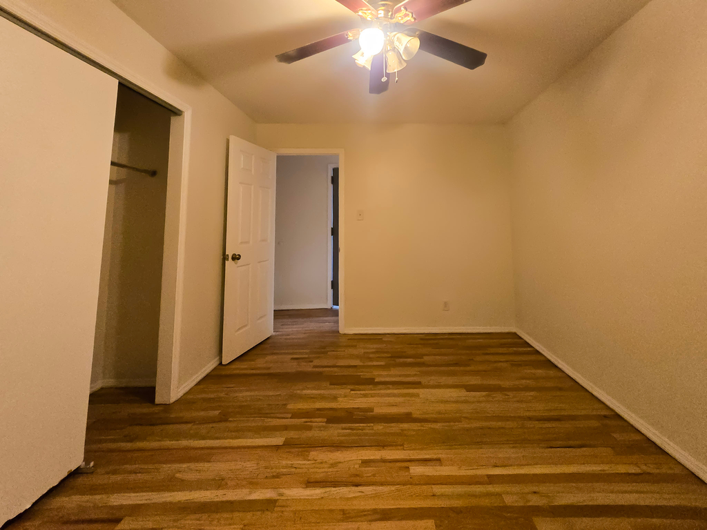439 East 21st Street - Photo 8