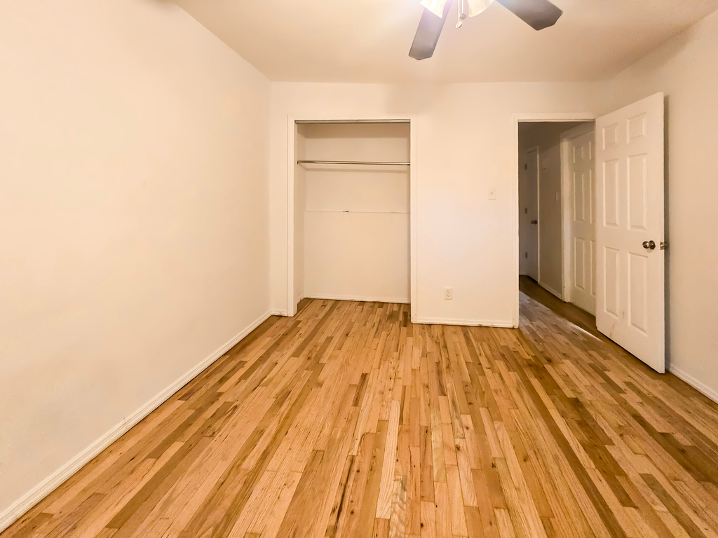 439 East 21st Street - Photo 11