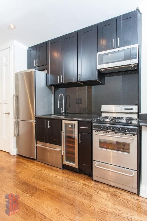 5BR in Hell's Kitchen - Photo 3