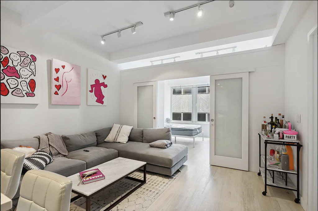 90 William Street - Photo 0