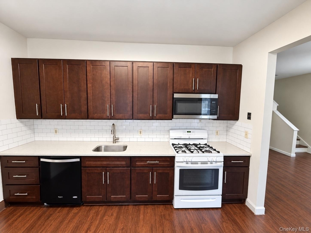 89 Market Street - Photo 1