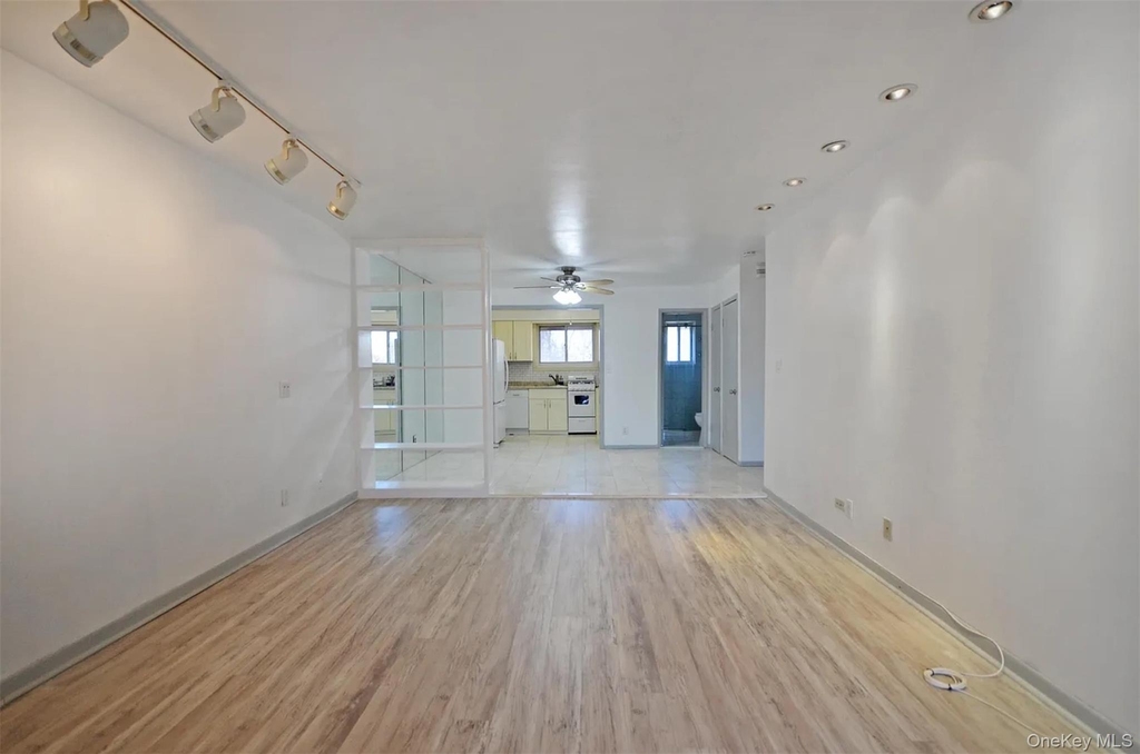 70 West Street - Photo 2