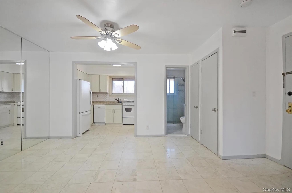 70 West Street - Photo 3